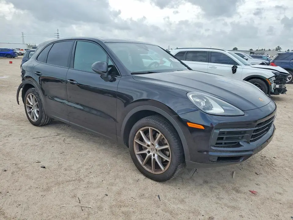 2019 PORSCHE CAYENNE   