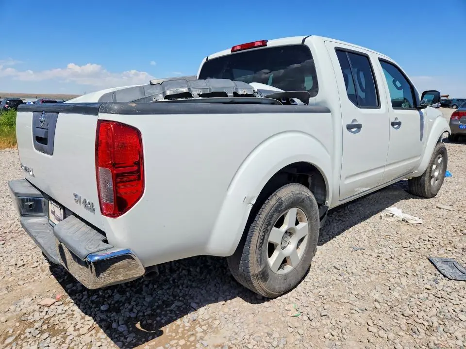 2016 NISSAN FRONTIER SV  