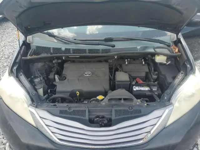 2015 TOYOTA SIENNA XLE  