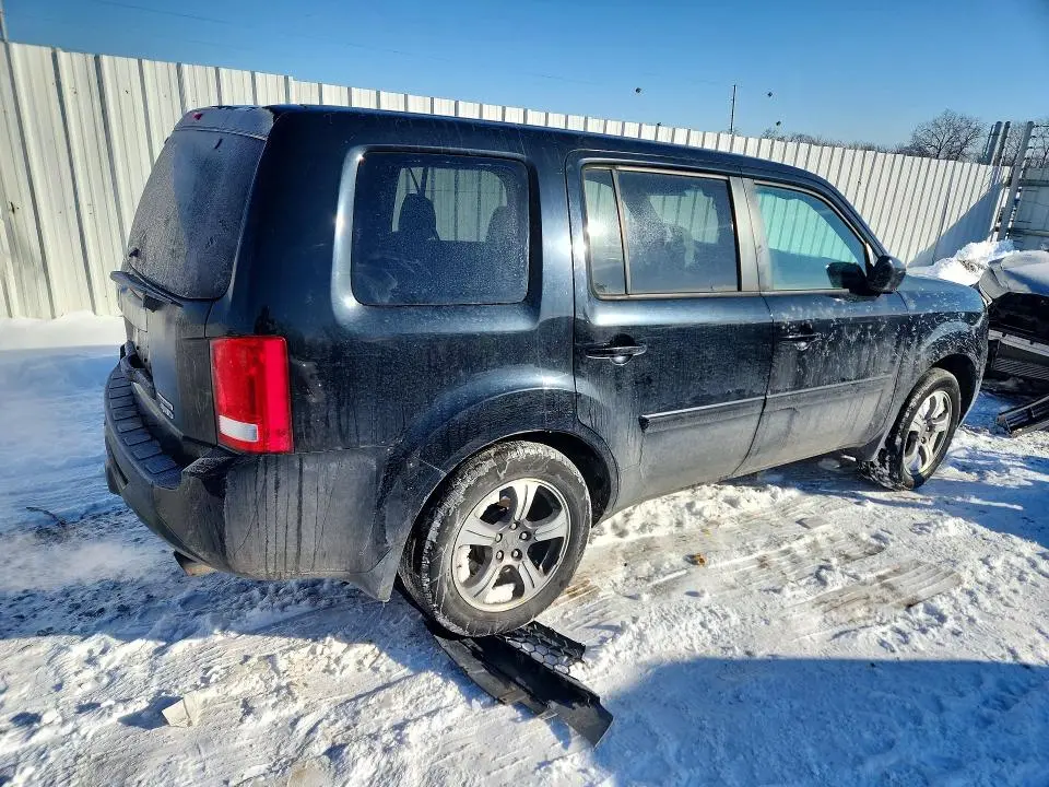 2015 HONDA PILOT SE  