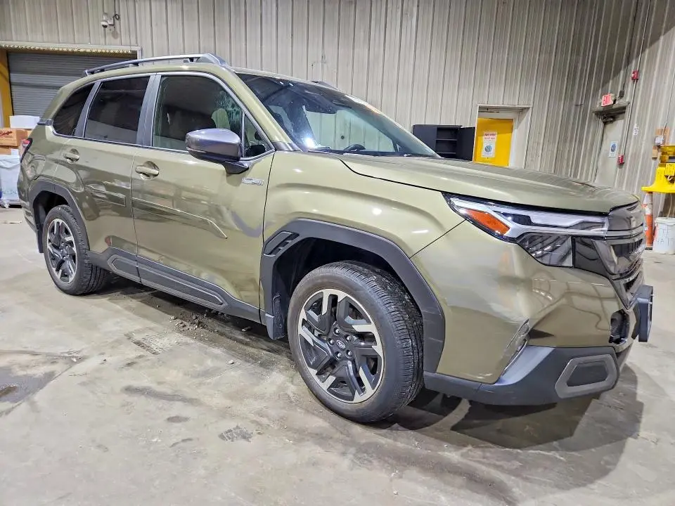 2025 SUBARU FORESTER LIMITED  