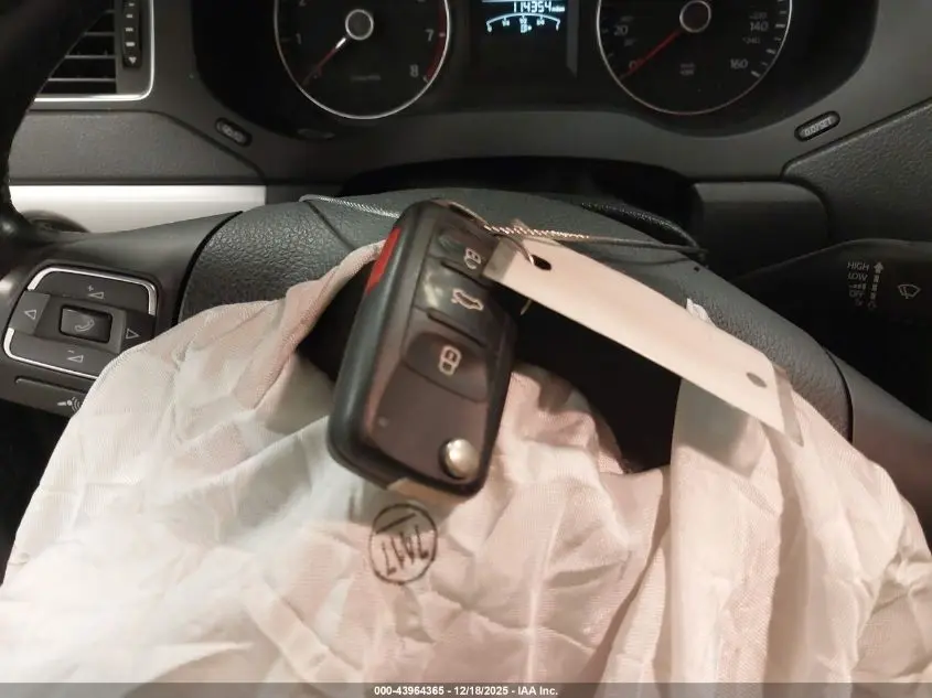 2014 VOLKSWAGEN JETTA 1.8T SE