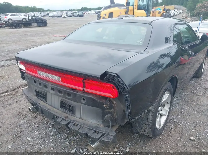 2010 DODGE CHALLENGER SE