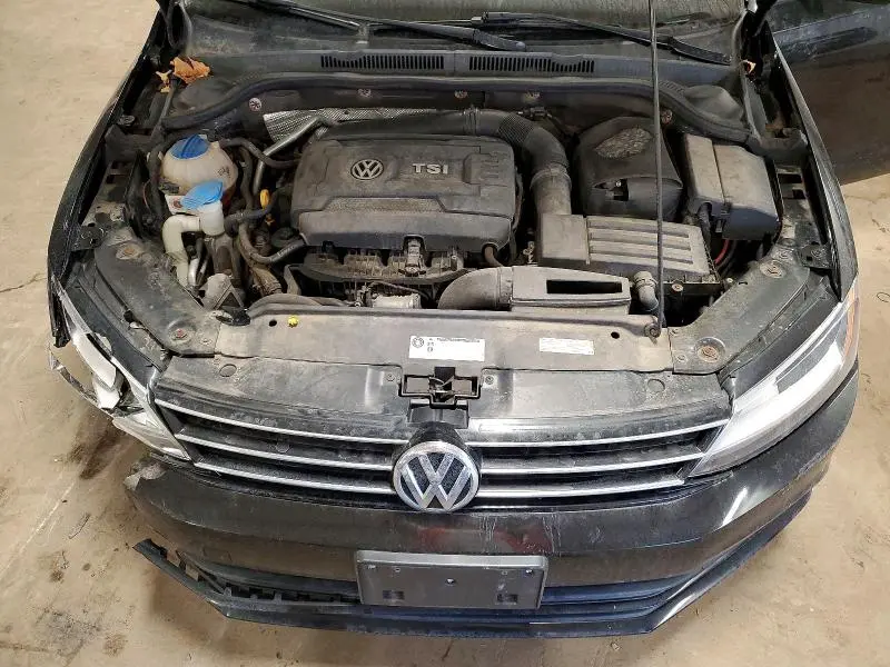 2016 VOLKSWAGEN JETTA SPORT  