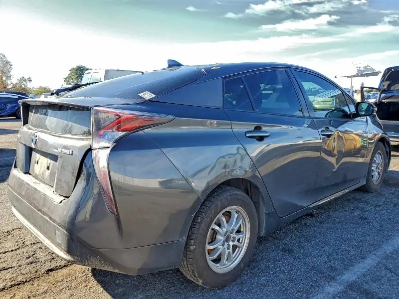 2016 TOYOTA PRIUS   