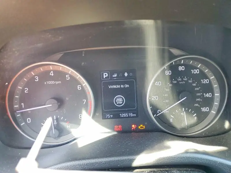 2017 HYUNDAI ELANTRA LIMITED  