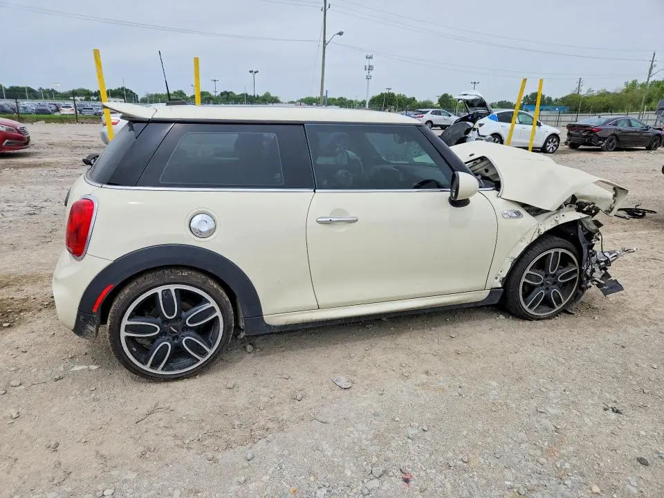 2018 MINI COOPER S  