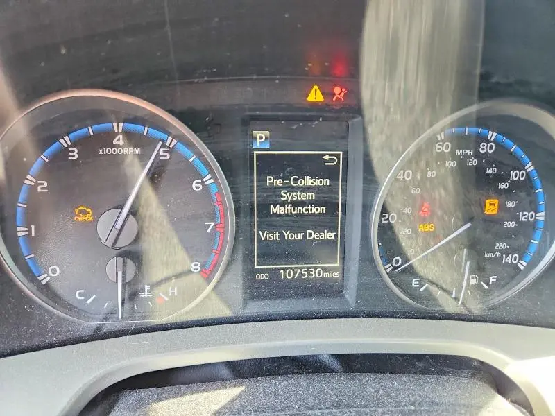 2018 TOYOTA RAV4 XLE  