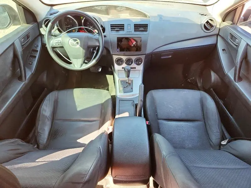 2010 MAZDA 3 I  