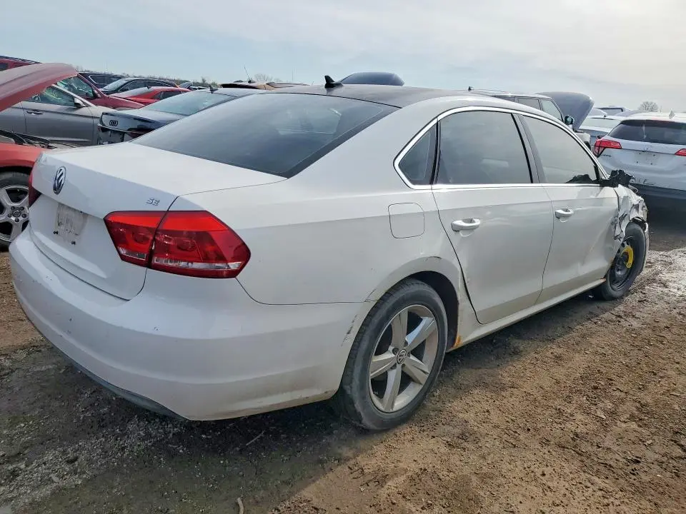 2012 VOLKSWAGEN PASSAT SE  