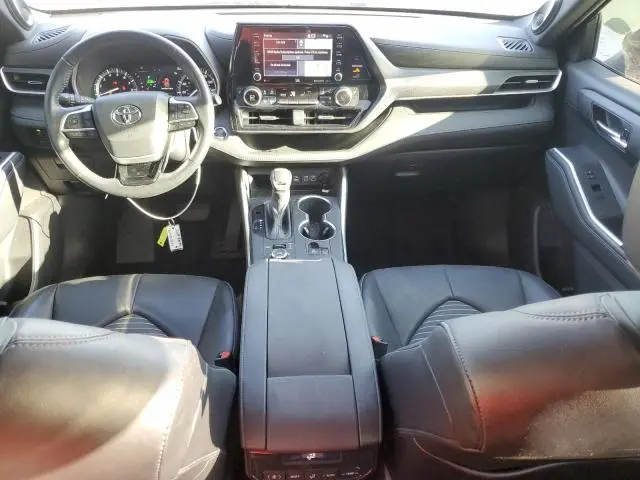 2022 TOYOTA HIGHLANDER XSE  