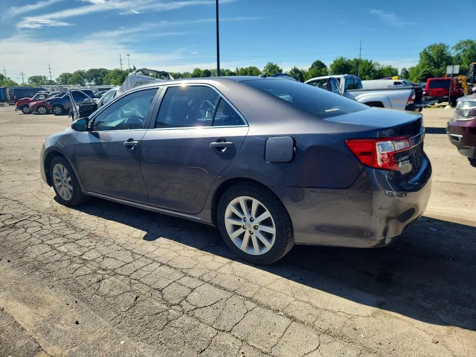 2013 TOYOTA CAMRY XLE  