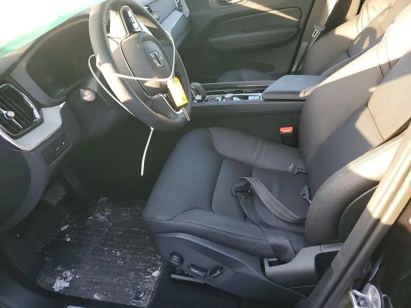 2025 VOLVO XC60 PLUS  