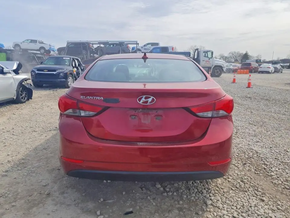 2014 HYUNDAI ELANTRA SE  