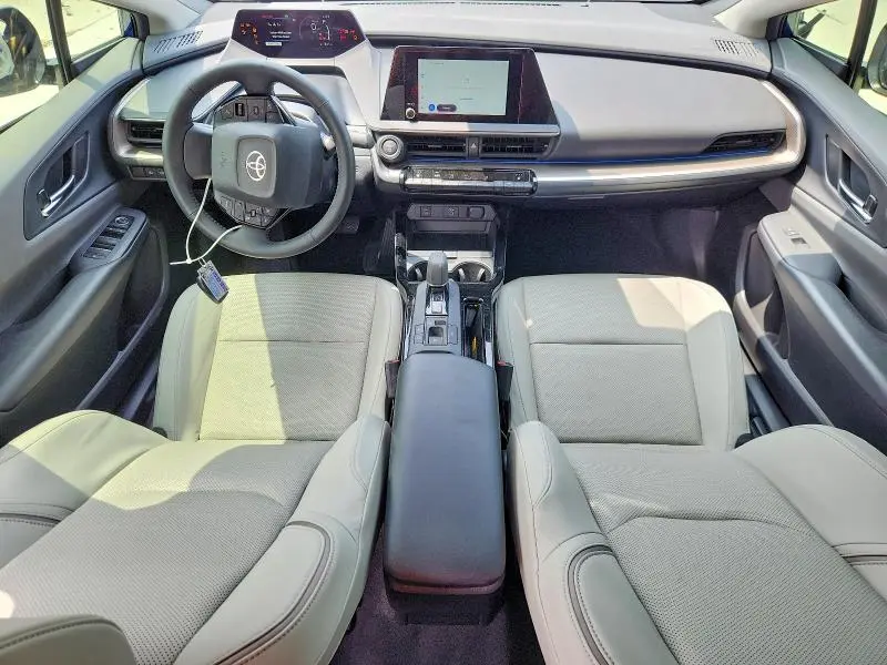 2025 TOYOTA PRIUS XLE  