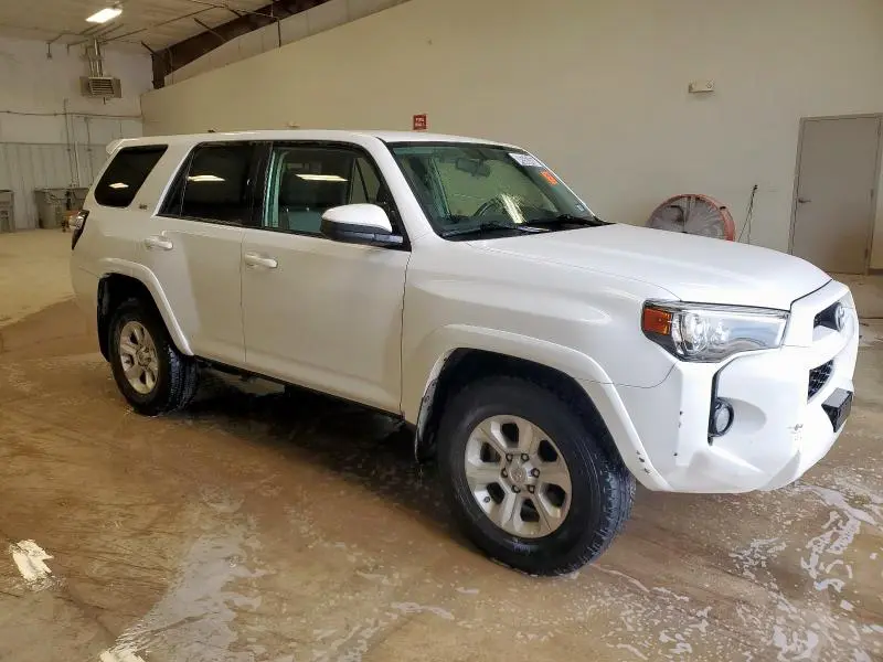 2018 TOYOTA 4RUNNER SR5  
