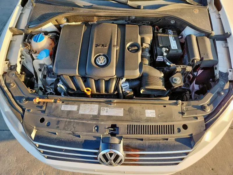 2012 VOLKSWAGEN PASSAT SE