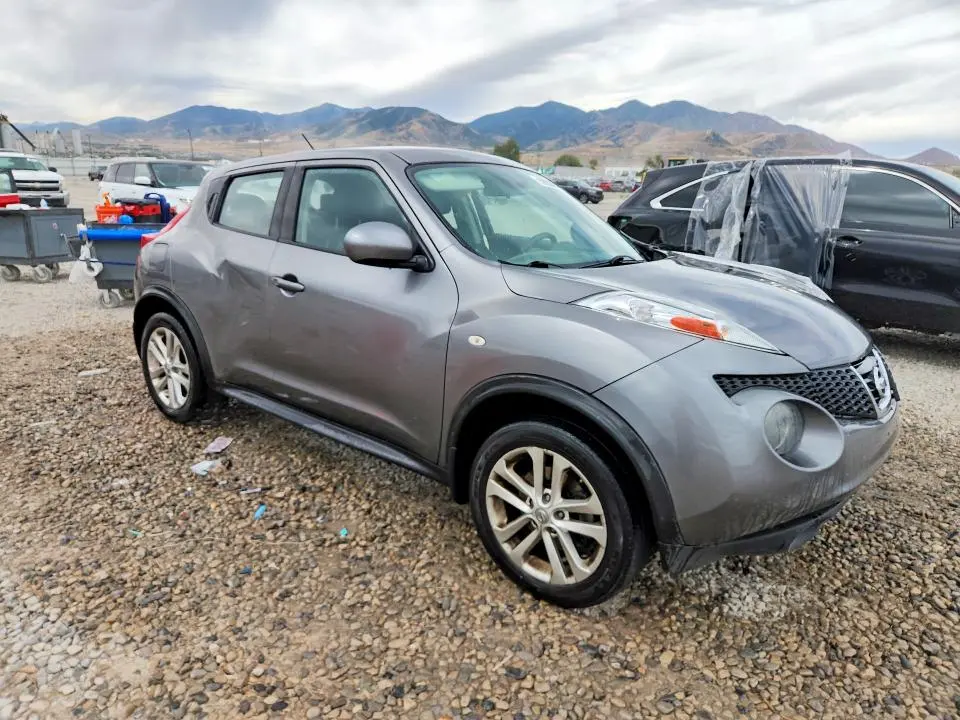 2014 NISSAN JUKE S  