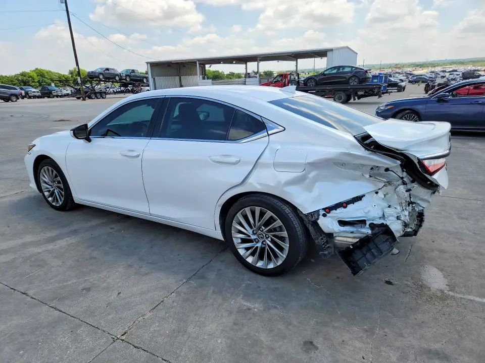 2023 LEXUS ES 300H ULTRA LUXURY  
