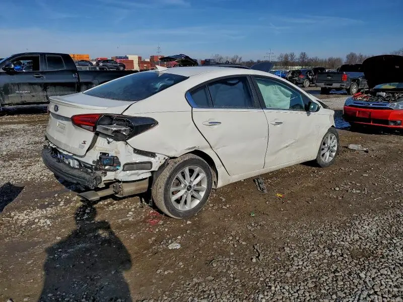 2017 KIA FORTE LX  