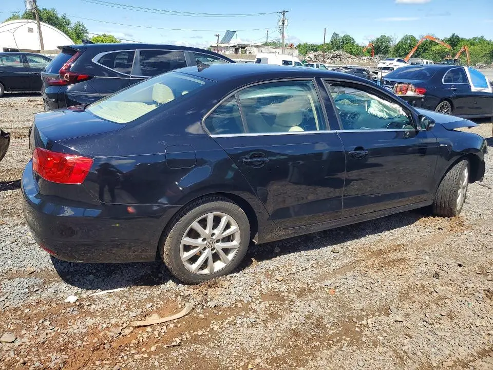 2014 VOLKSWAGEN JETTA SE  