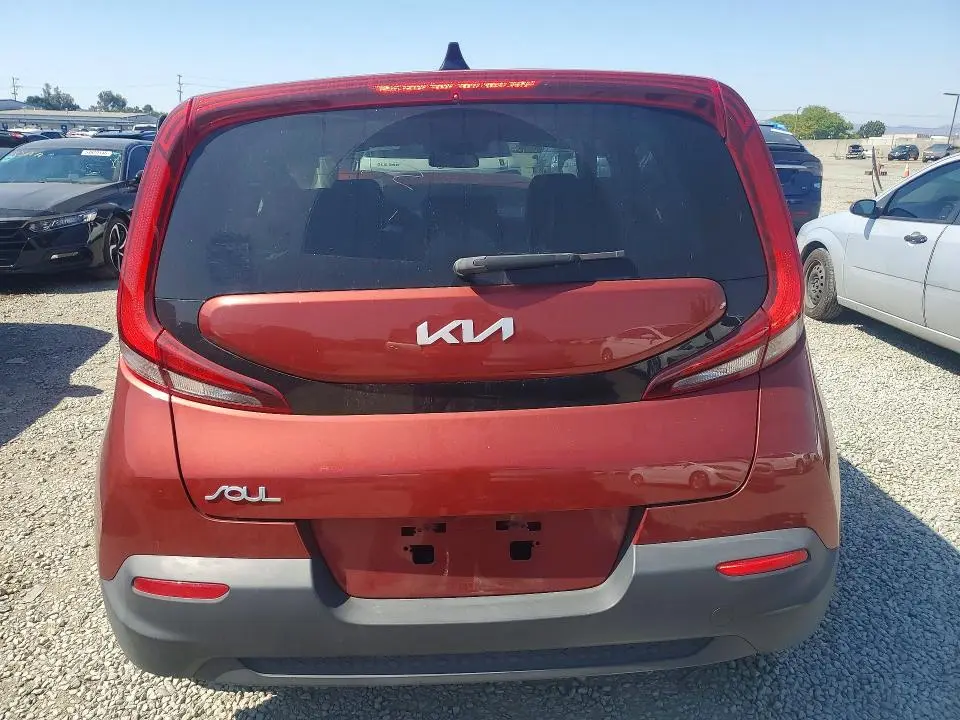 2022 KIA SOUL LX  
