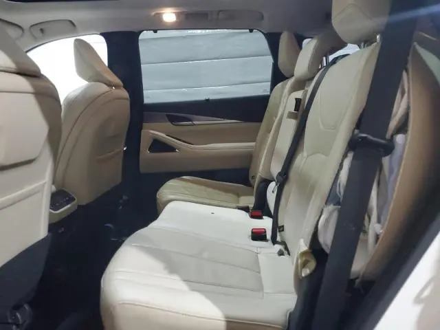 2022 INFINITI QX60 LUXE  