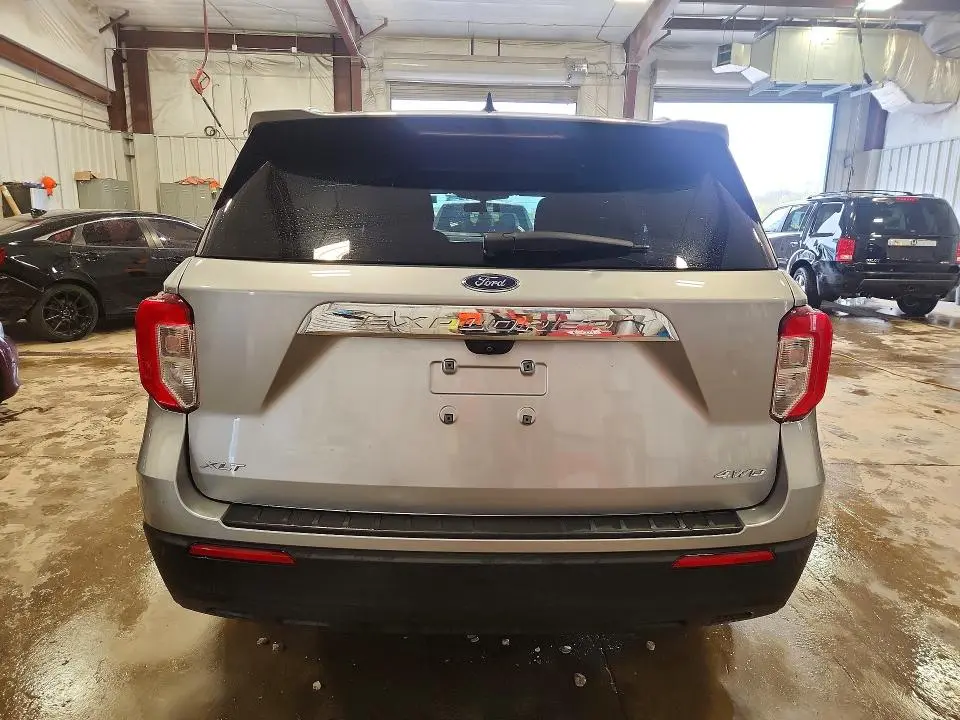 2021 FORD EXPLORER XLT  