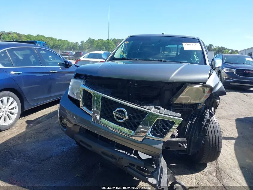 2016 NISSAN FRONTIER SV