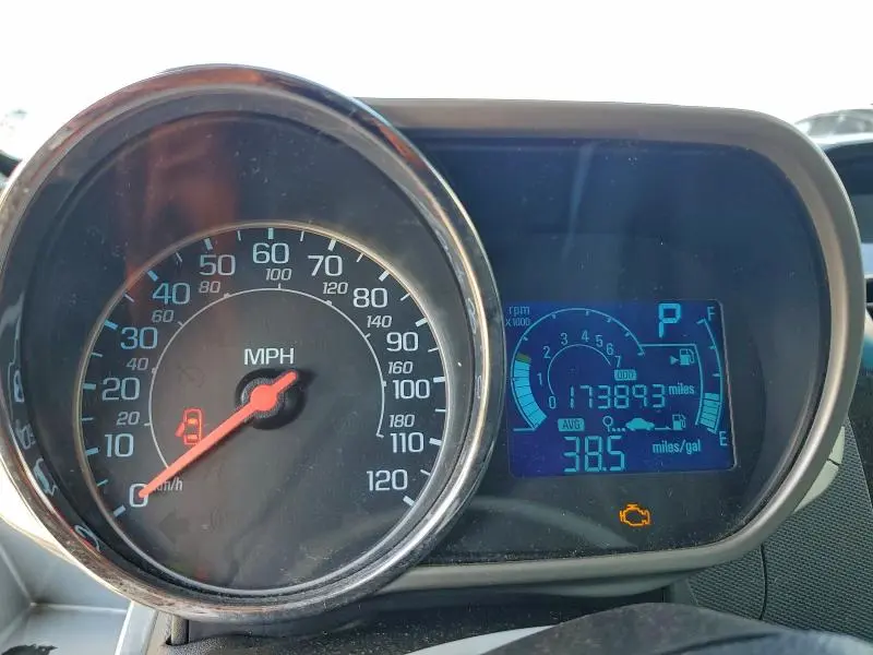 2015 CHEVROLET SPARK 2LT  