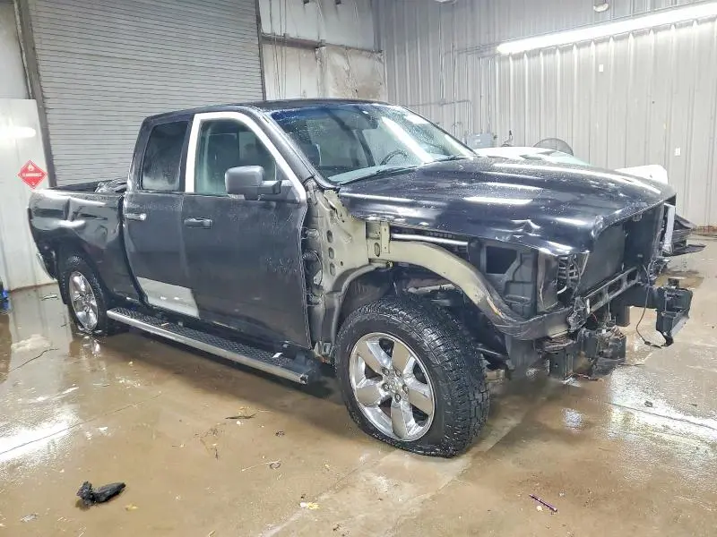 2015 RAM 1500 SLT  