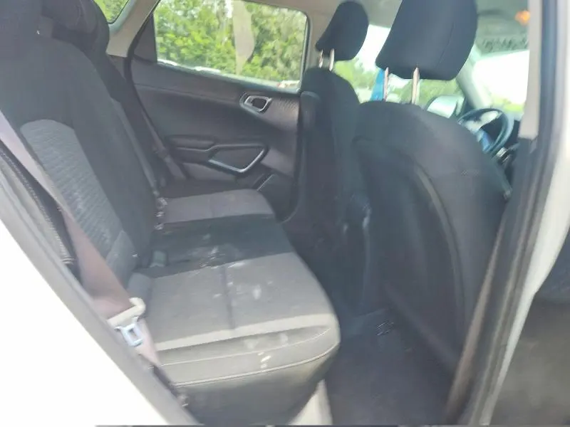 2021 KIA SOUL S  