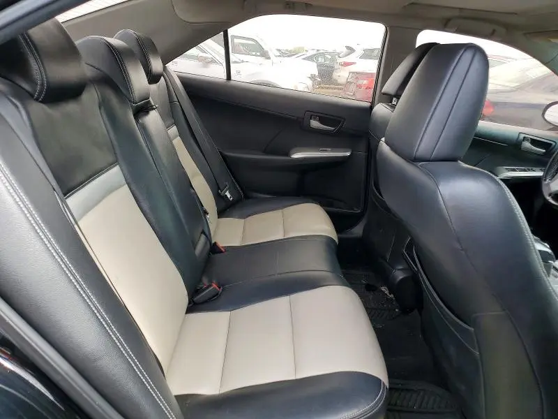 2014 TOYOTA CAMRY SE  