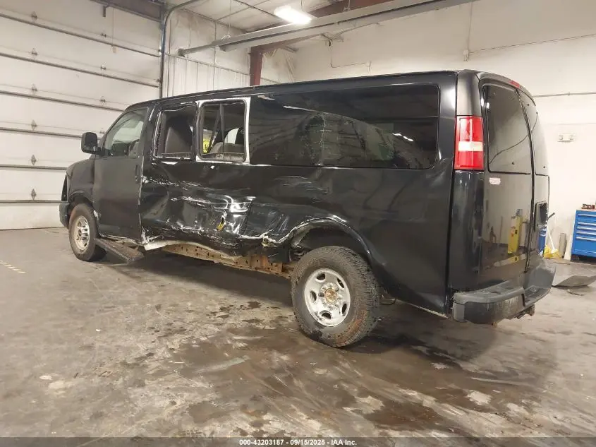 2013 GMC SAVANA 3500 LS