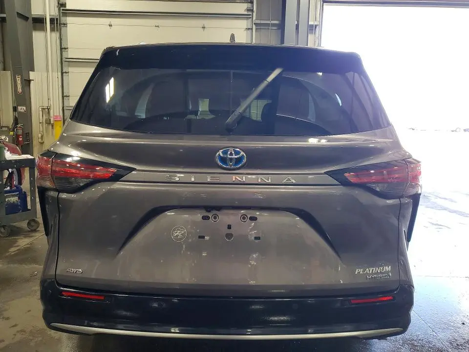 2021 TOYOTA SIENNA PLATINUM 7-PASSENGER  