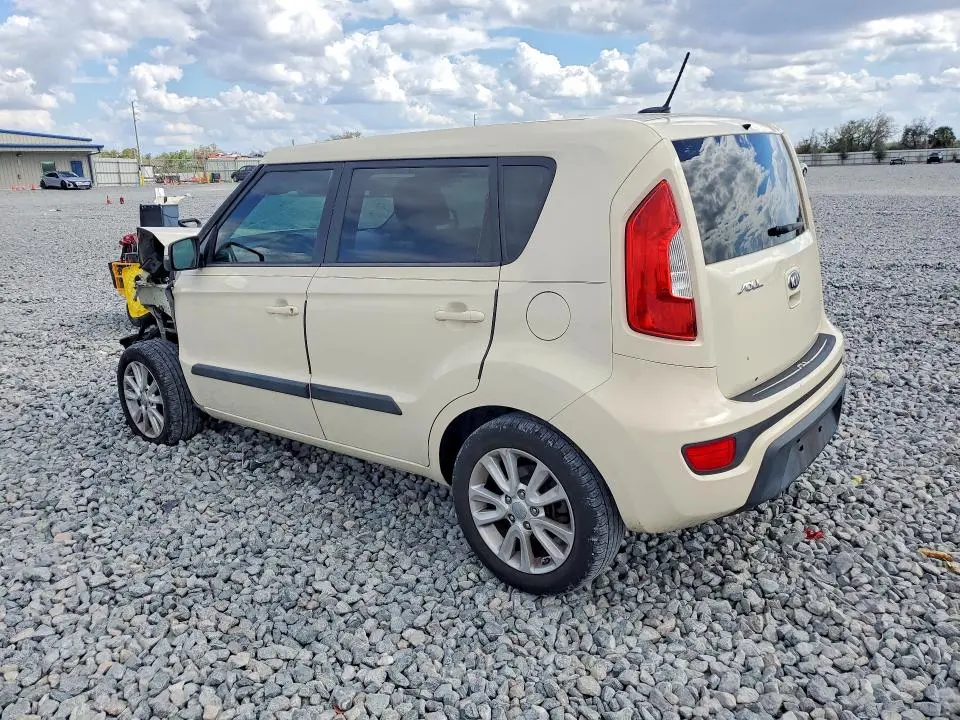 2013 KIA SOUL +  