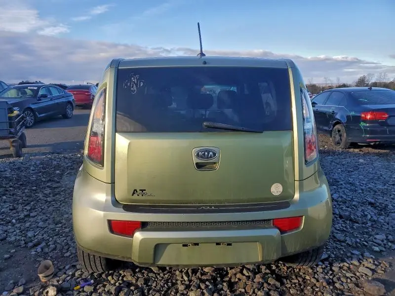 2011 KIA SOUL +  