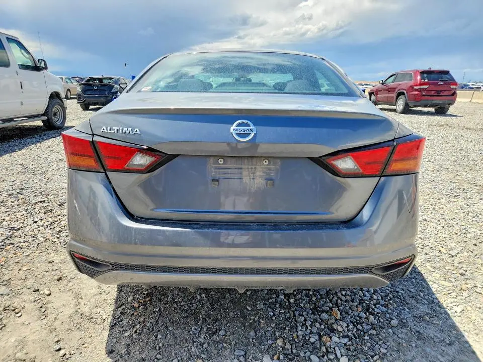 2022 NISSAN ALTIMA S  