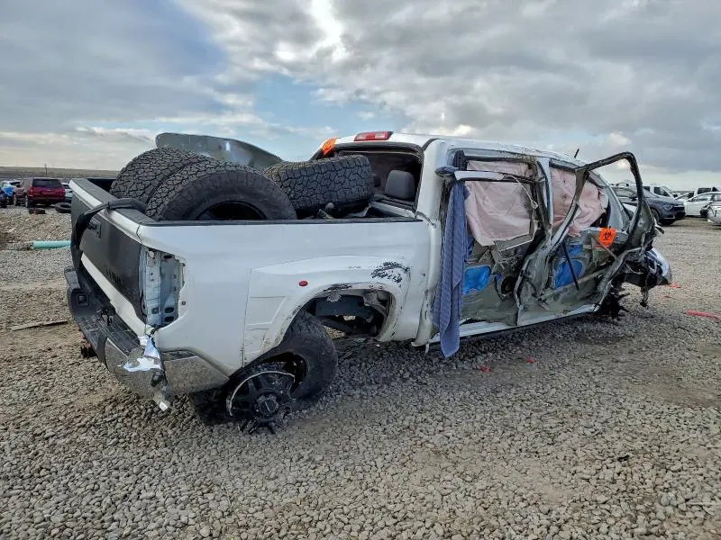 2016 TOYOTA TUNDRA CREWMAX SR5  