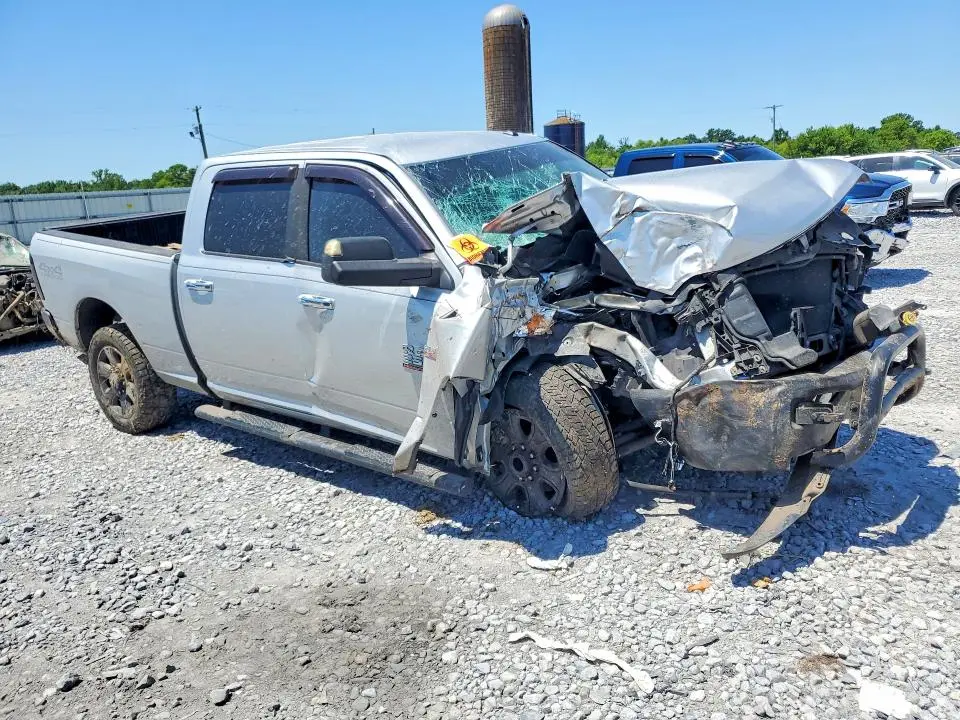 2015 RAM 2500 SLT  