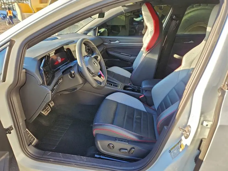 2022 VOLKSWAGEN GTI SE  