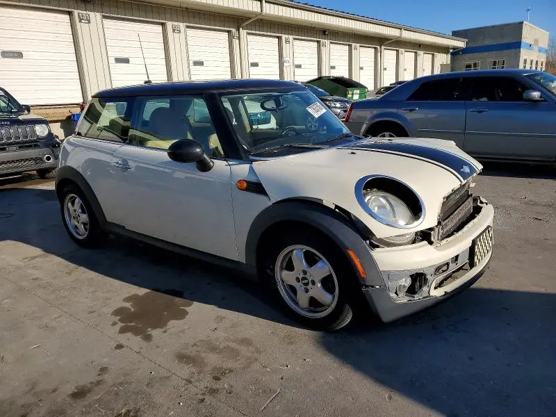 2010 MINI COOPER   