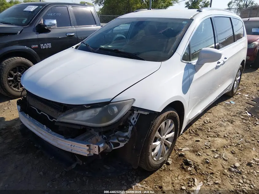 2019 CHRYSLER PACIFICA TOURING L