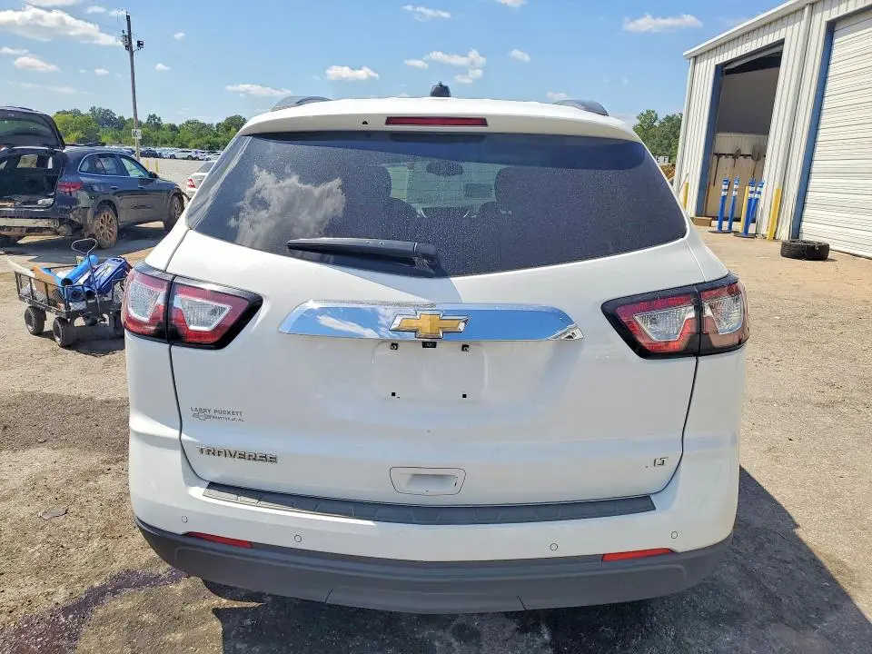 2017 CHEVROLET TRAVERSE LT  