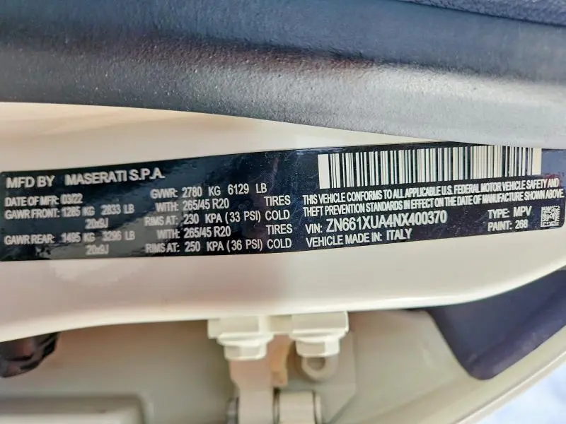 2022 MASERATI LEVANTE BASE  
