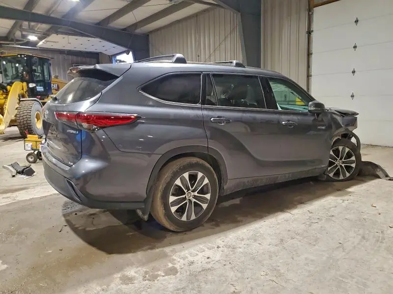 2021 TOYOTA HIGHLANDER HYBRID XLE  