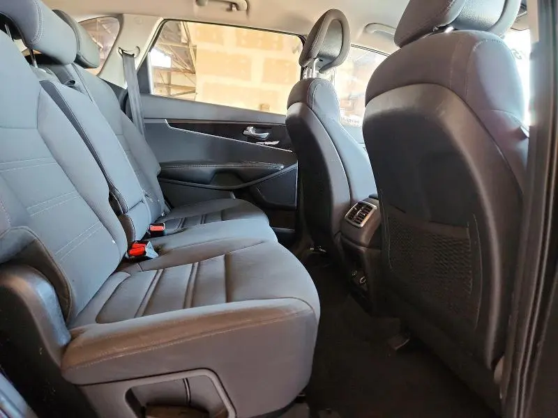 2016 KIA SORENTO LX V6  