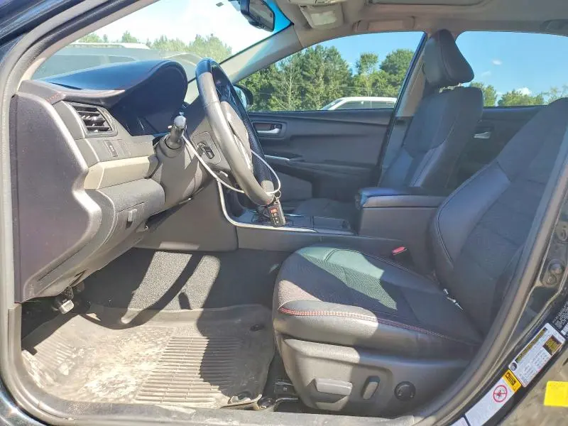 2017 TOYOTA CAMRY SE  
