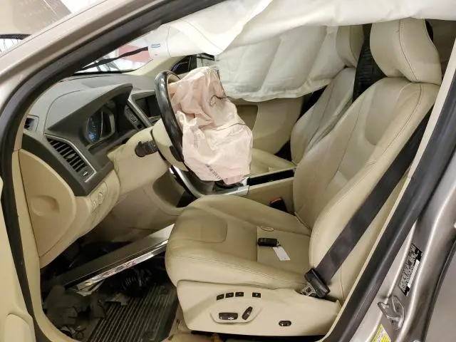 2016 VOLVO XC60 T6 PLATINUM  