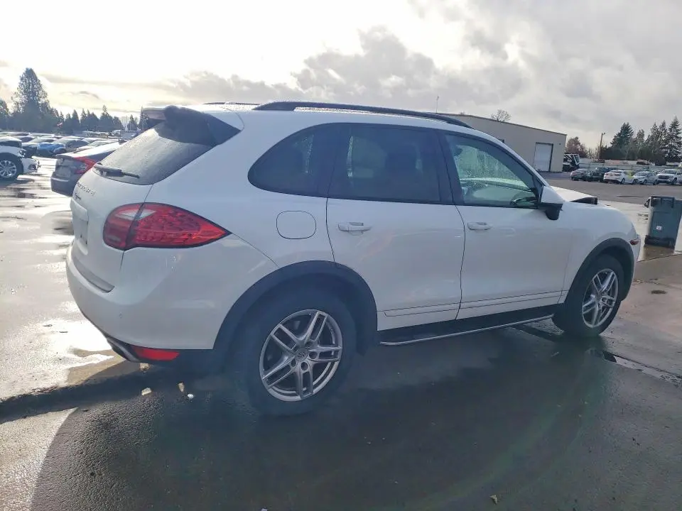 2012 PORSCHE CAYENNE   